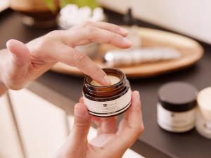 Dr Botanicals